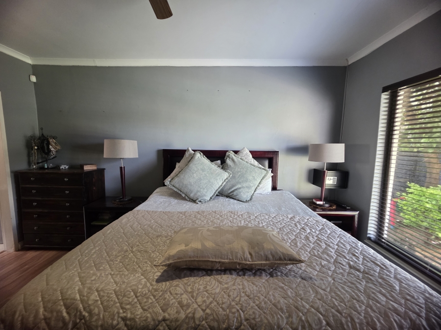 To Let 6 Bedroom Property for Rent in Riebeeckstad Free State